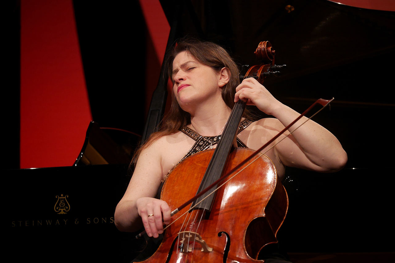 Emmanuelle Bertrand